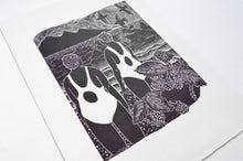 Load image into Gallery viewer, Thee Cliffs Bay
